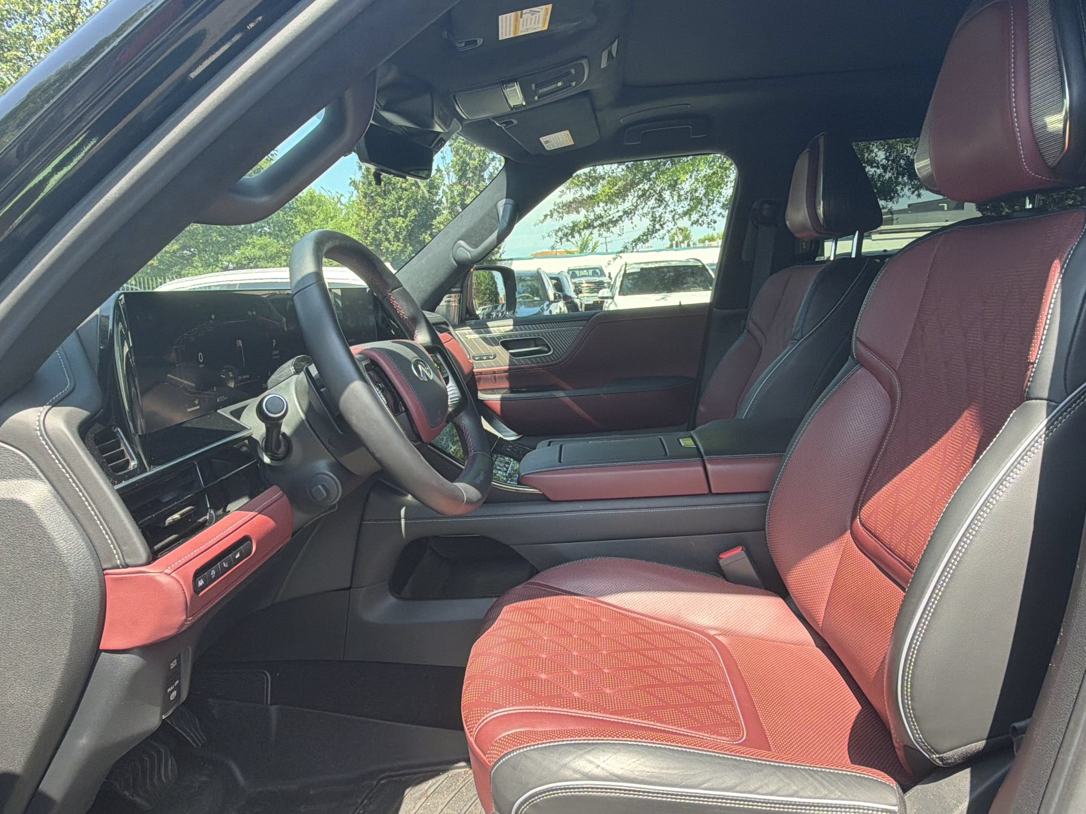 Used 2025 INFINITI QX80 Autograph AWD/4WD image 5