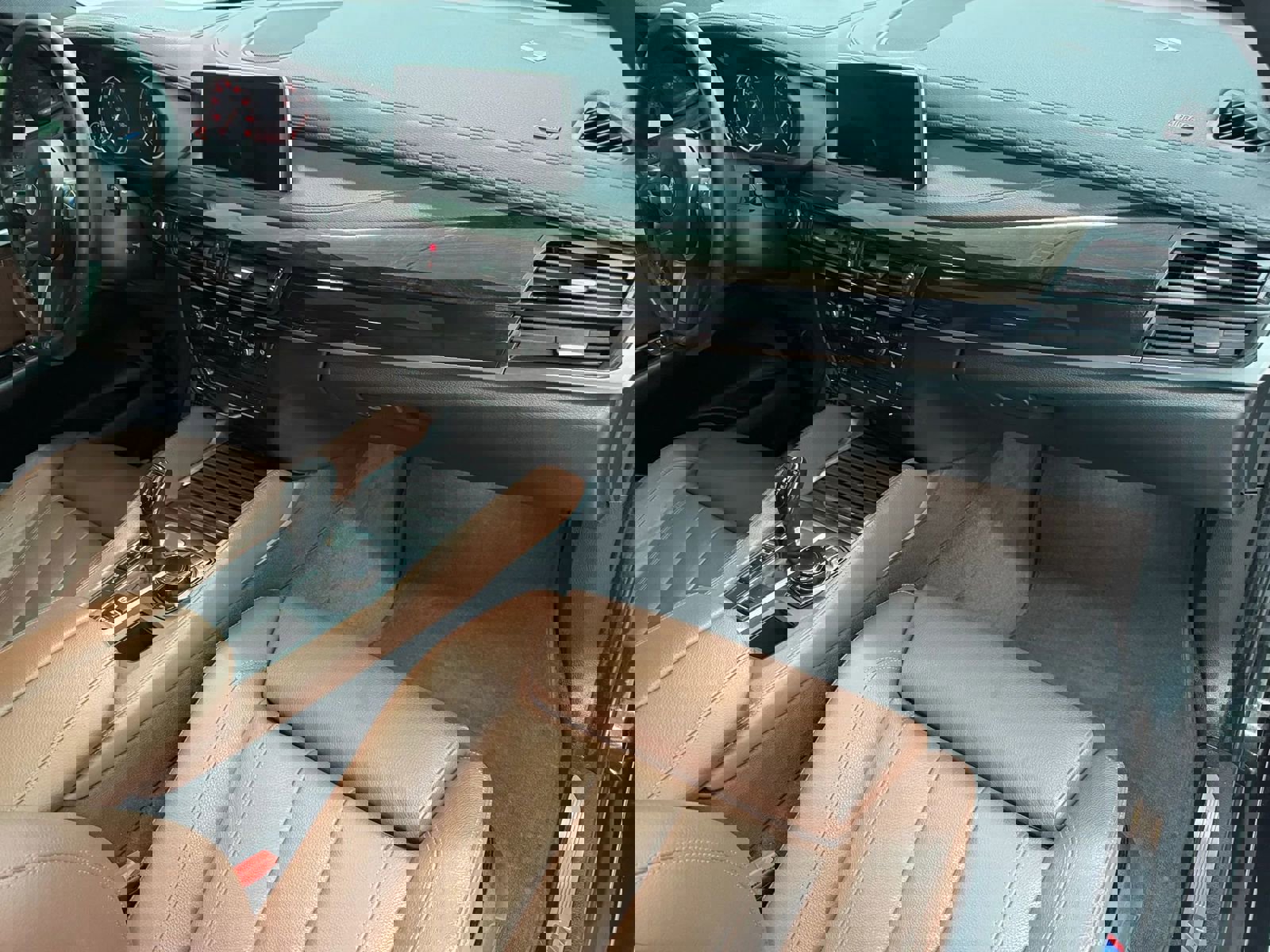 Used 2017 BMW X6 xDrive50i image 12