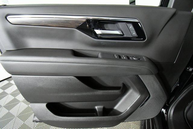 New 2026 Chevrolet Suburban LS image 21