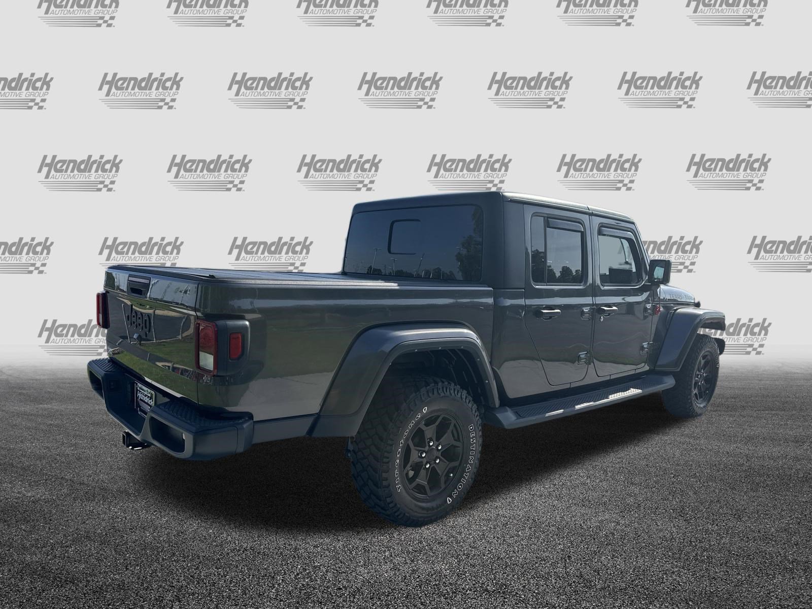 Used 2022 Jeep Gladiator Sport AWD/4WD image 10