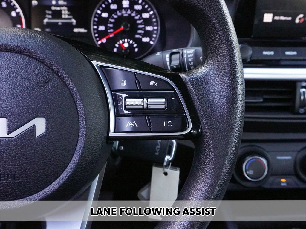 Used 2022 Kia Forte LXS FWD image 3
