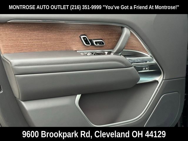 New 2025 Land Rover Range Rover SE image 9