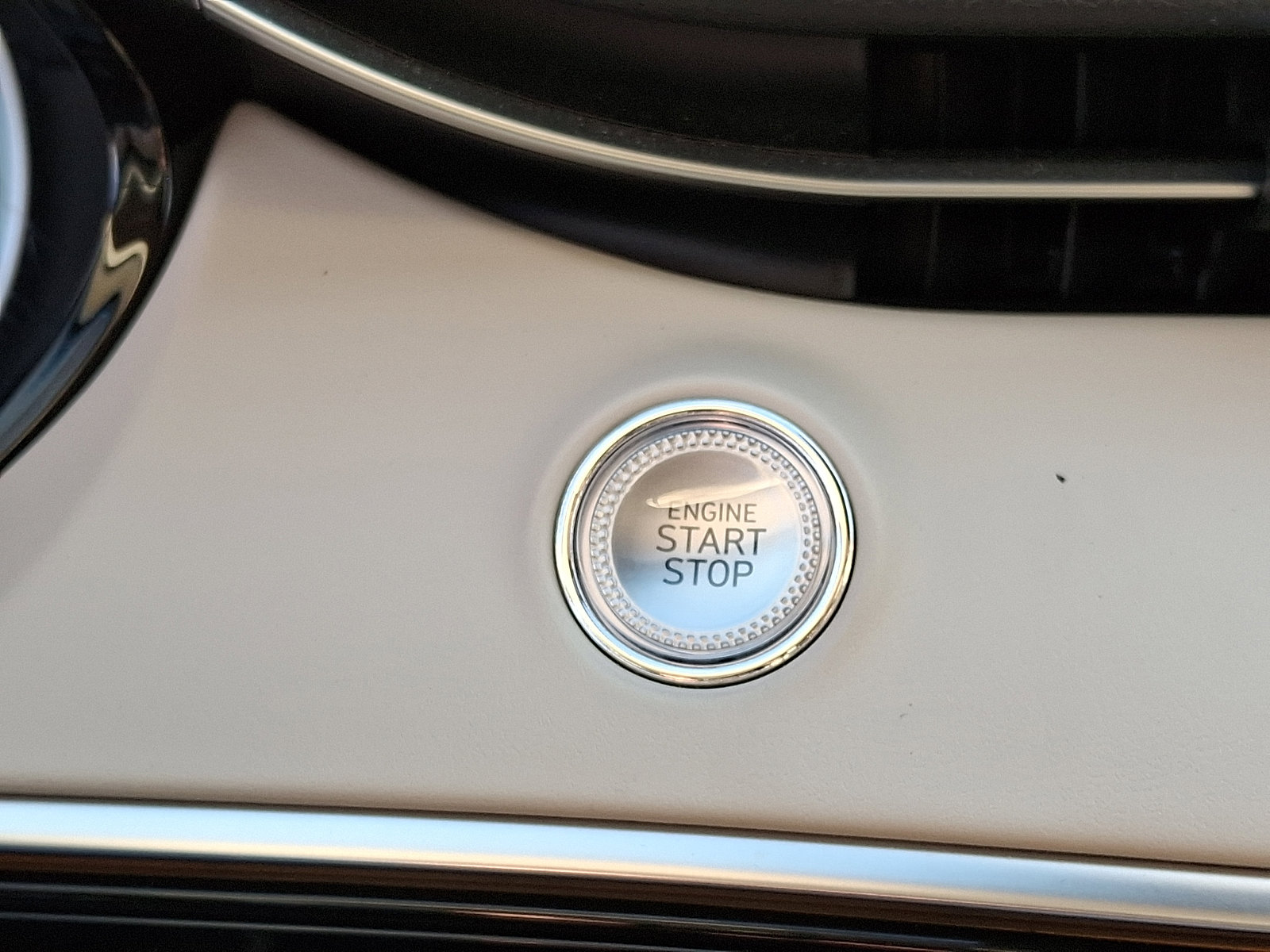 Certified 2022 Genesis GV70 2.5T w/ Advanced Package image 26