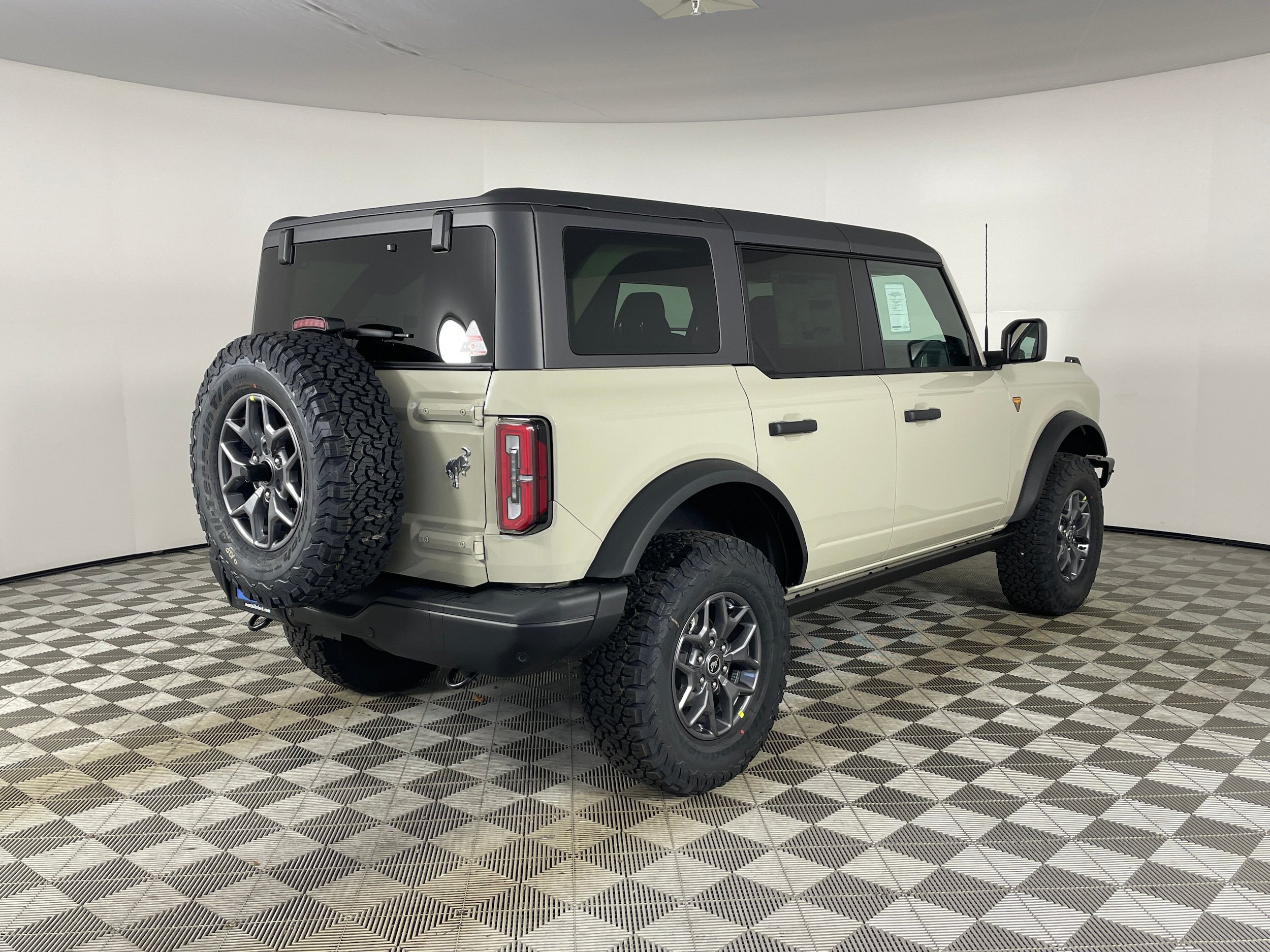 New 2025 Ford Bronco Badlands AWD/4WD image 23