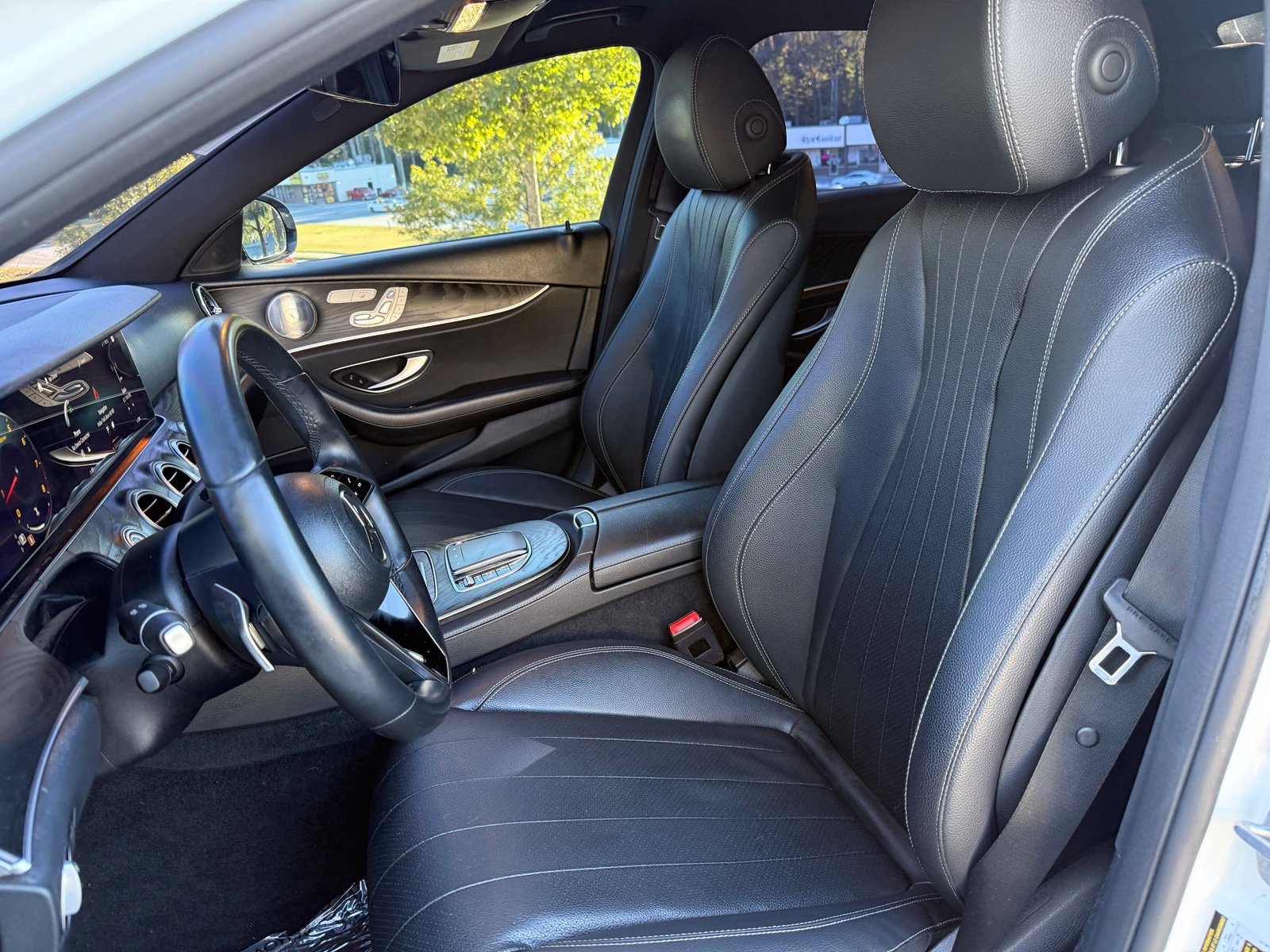 Used 2022 Mercedes-Benz E 350 Sedan image 36