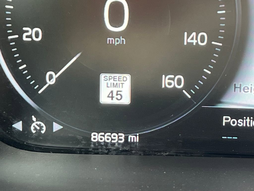 Used 2020 Volvo S60 T6 Momentum image 22