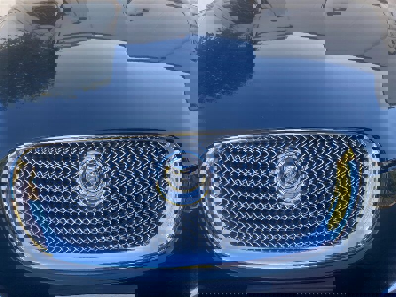 Used 2010 Jaguar XF Luxury image 48