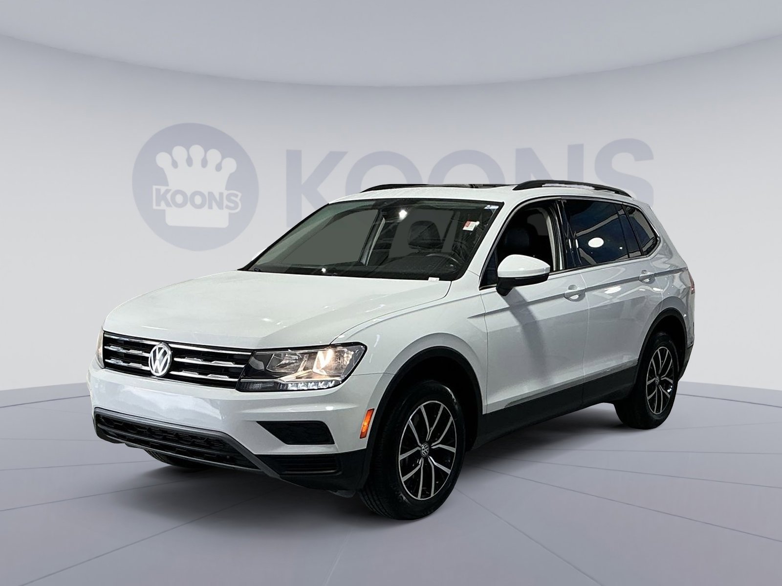 Used 2021 Volkswagen Tiguan SE w/ Panoramic Sunroof Package