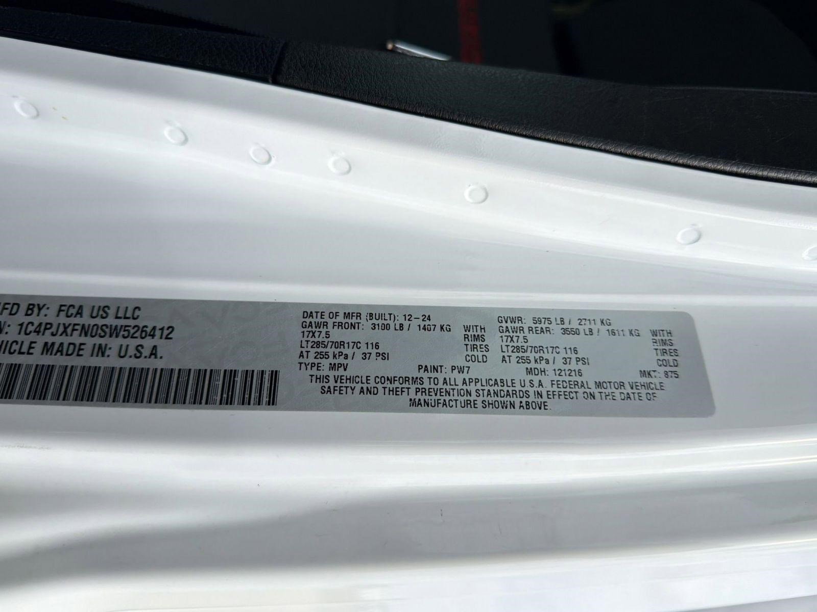 Used 2025 Jeep Wrangler Unlimited Rubicon image 19