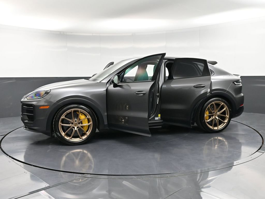 Certified 2024 Porsche Cayenne Turbo GT AWD/4WD image 39