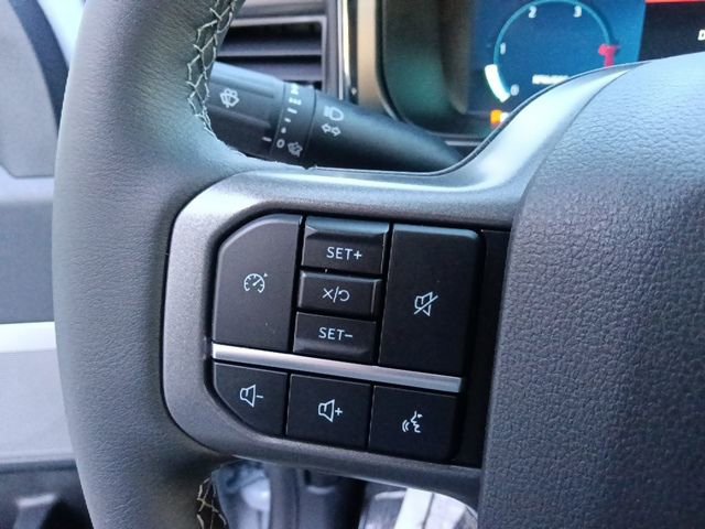 Used 2026 Ford F250 Lariat w/ Black Appearance Package image 18