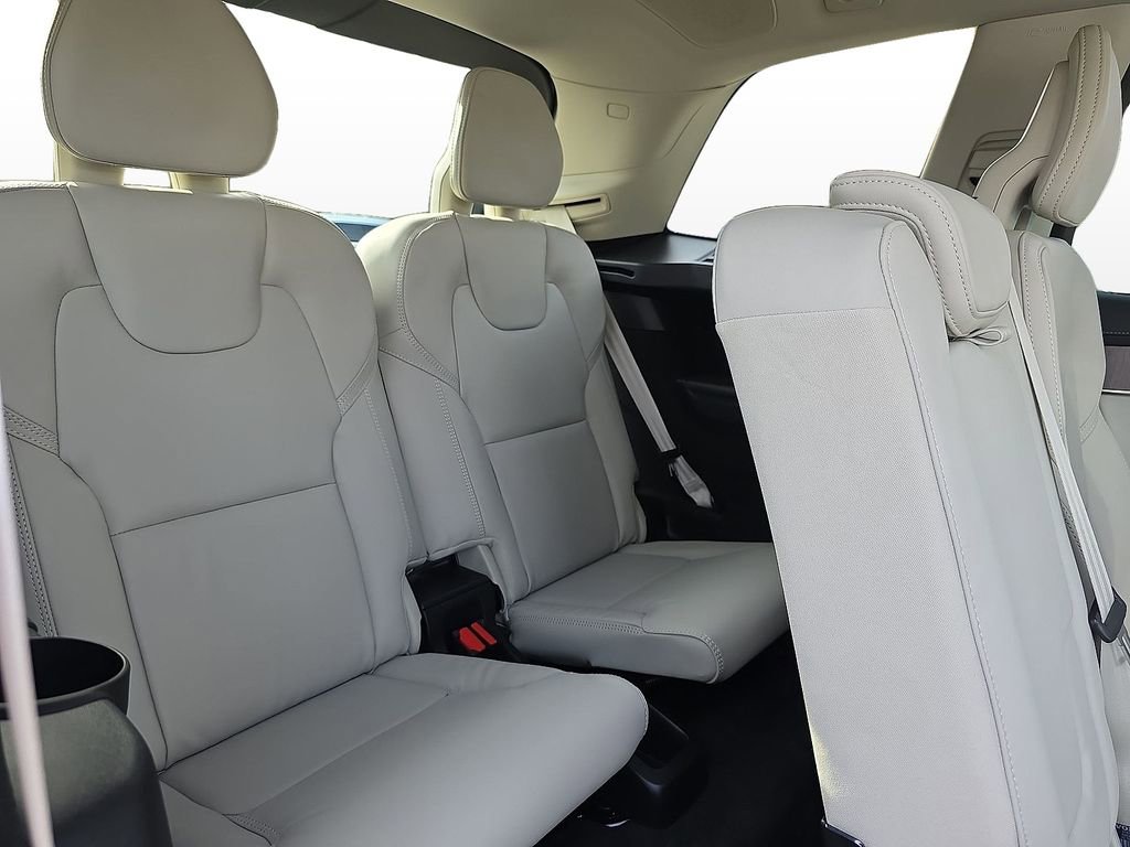 New 2026 Volvo XC90 B6 Ultra w/ Protection Package image 20