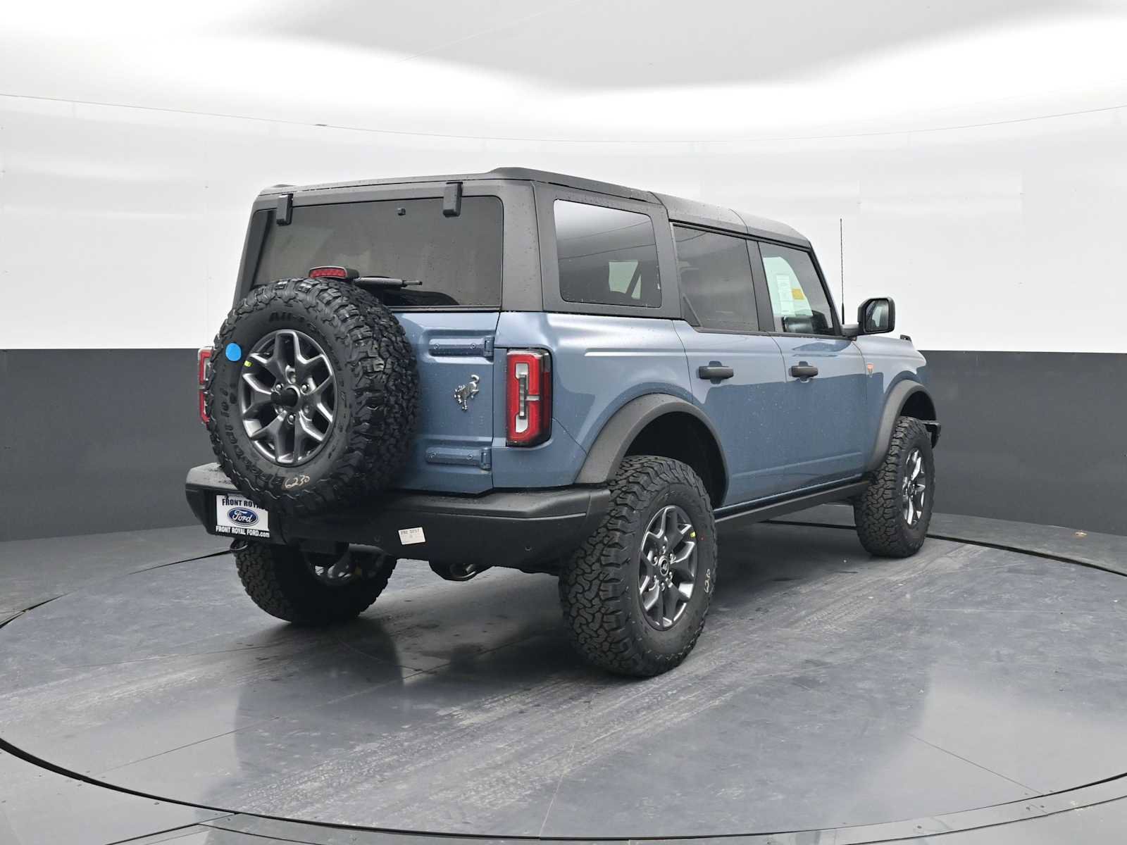 New 2025 Ford Bronco Badlands image 7