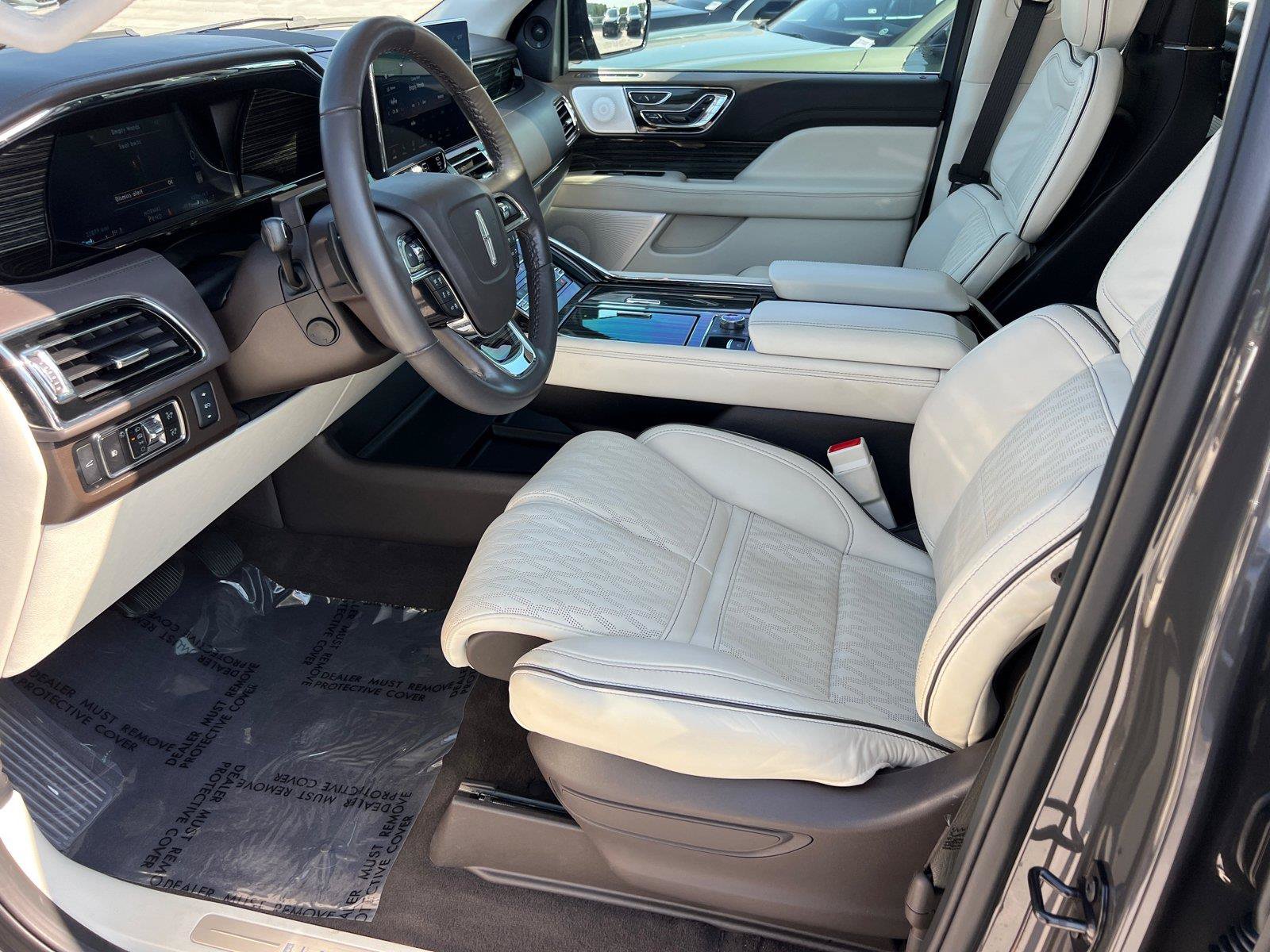 Used 2024 Lincoln Navigator Black Label AWD/4WD image 9