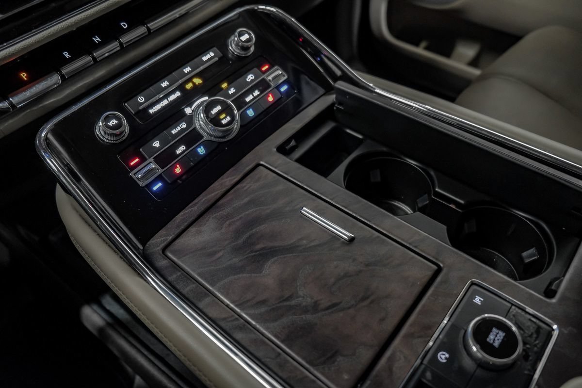 Used 2022 Lincoln Navigator L Reserve AWD/4WD image 24