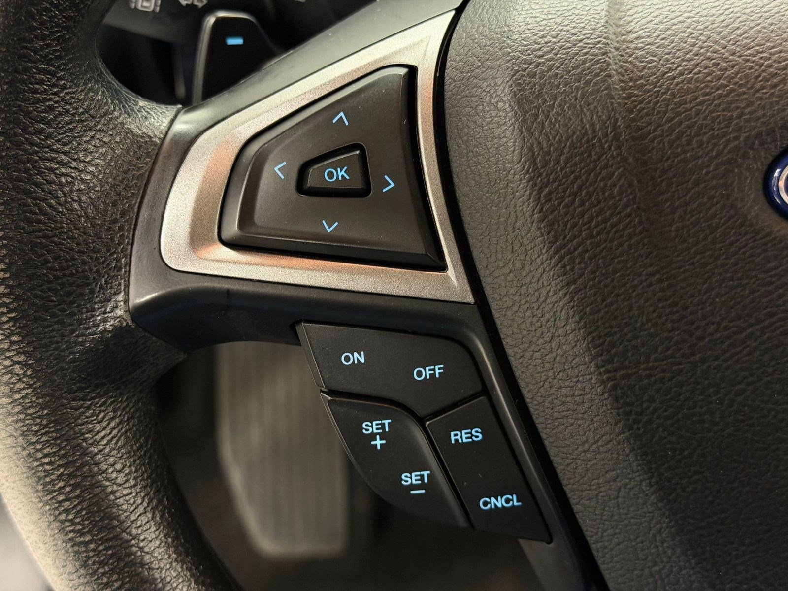 Used 2019 Ford Fusion SE FWD image 14