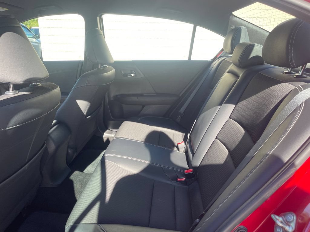 Used 2017 Honda Accord Sport image 11