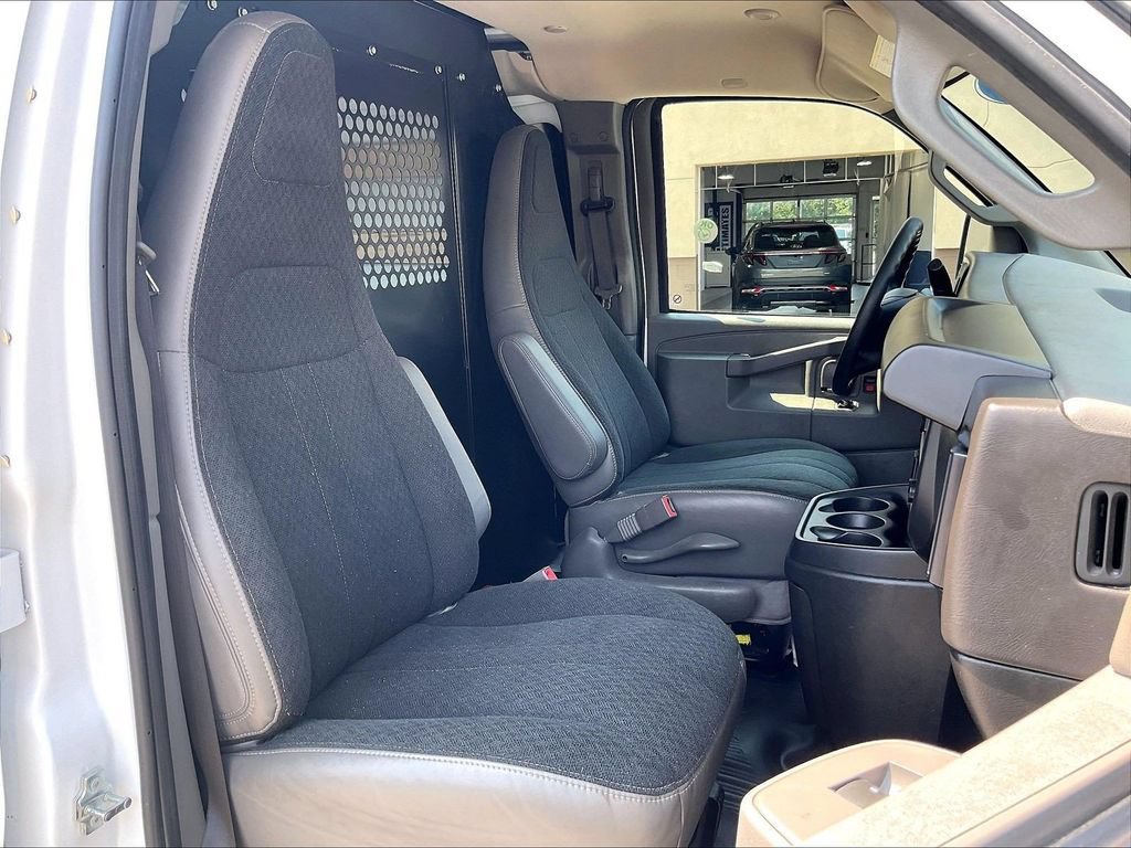 Used 2025 GMC Savana 2500 w/ Driver Convenience Package RWD image 11