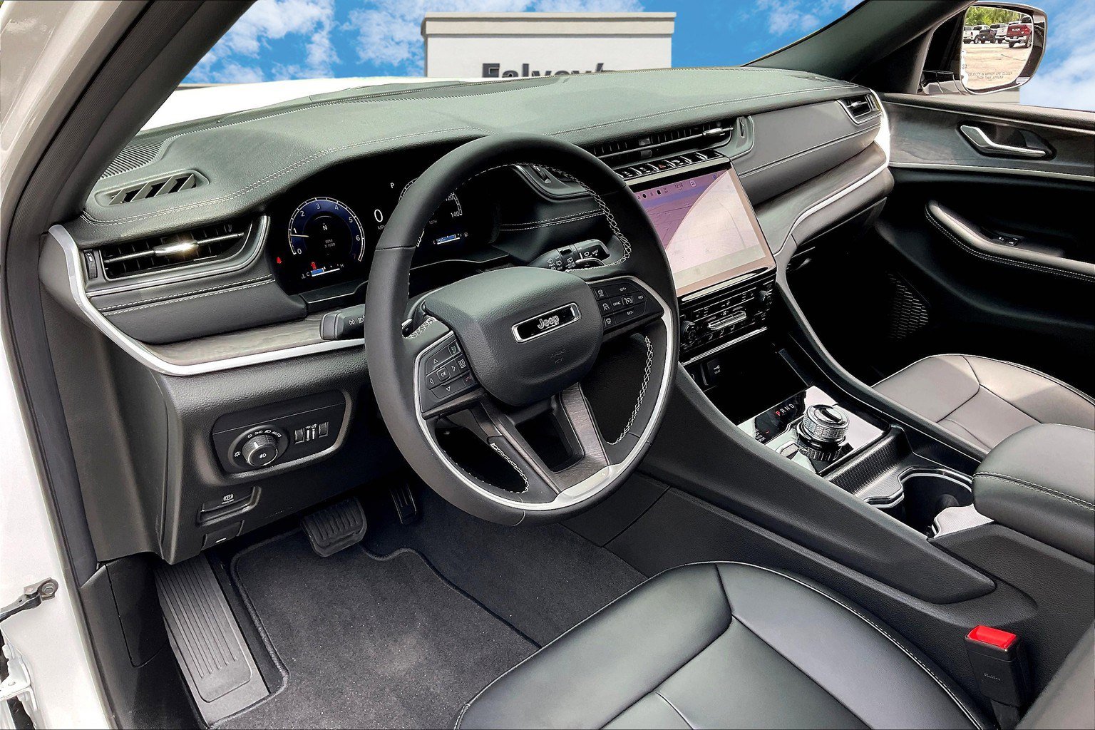 New 2025 Jeep Grand Cherokee Limited w/ Black Appearance Package image 6