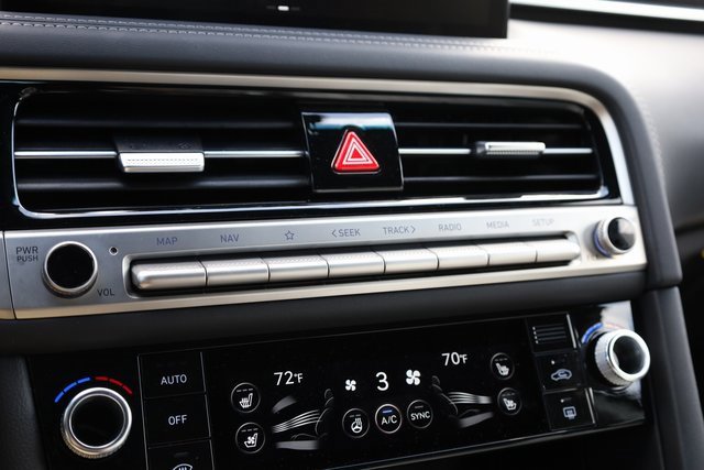 New 2025 Genesis G70 2.5T w/ Sport Prestige Package image 19