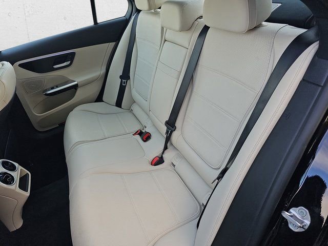 Used 2023 Mercedes-Benz C 300 4MATIC Sedan image 14