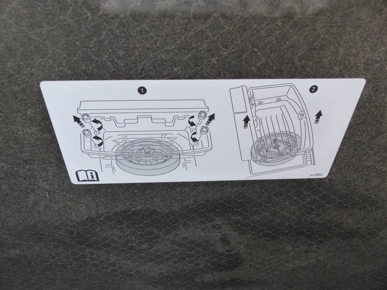 Used 2022 Buick Enclave Premium w/ Surround and Sites Package FWD image 45