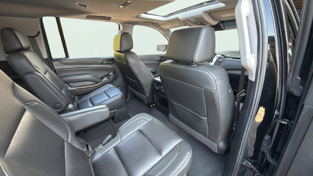 Used 2020 Chevrolet Suburban LT AWD/4WD image 30