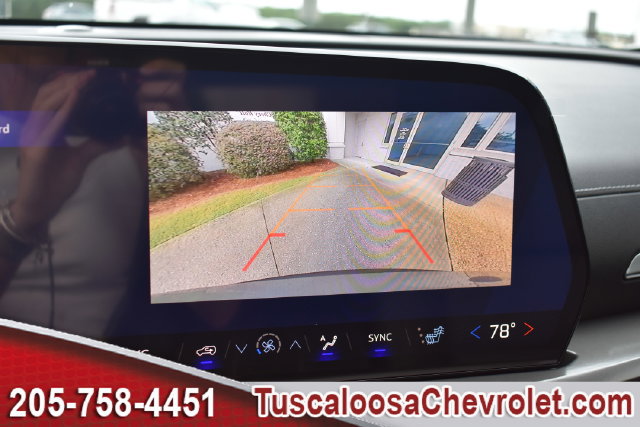 New 2027 Chevrolet Traverse LT FWD image 30