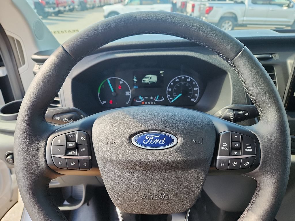 New 2023 Ford E-Transit Low Roof RWD image 8