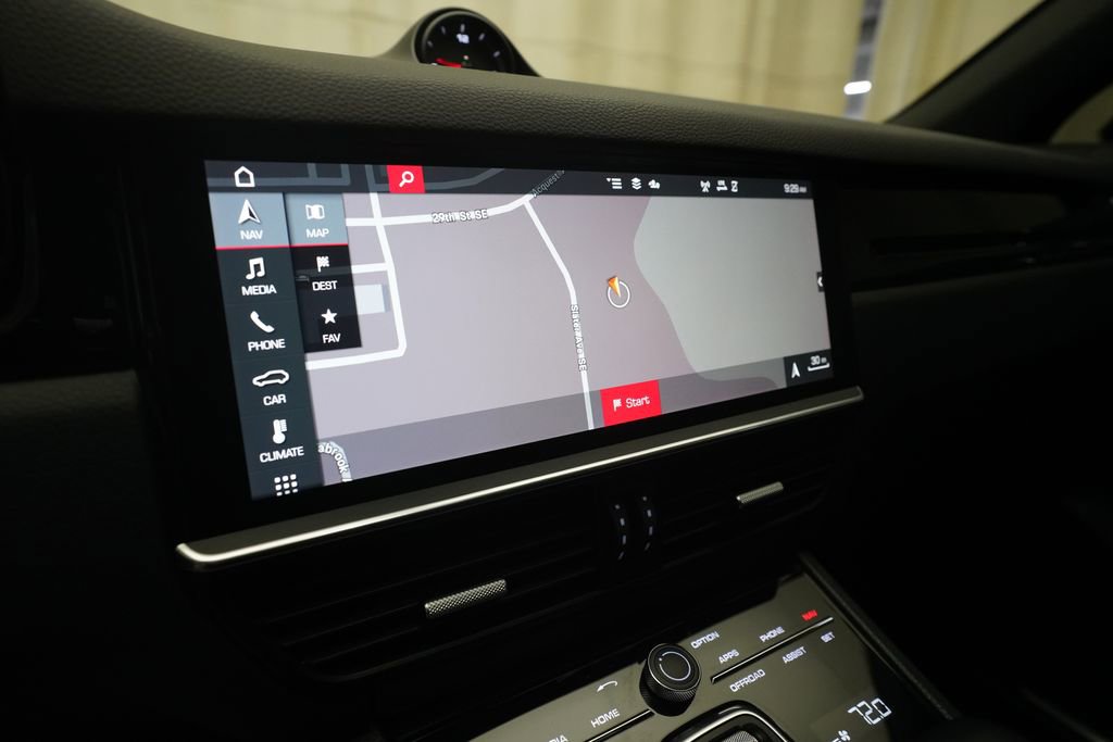 Certified 2021 Porsche Cayenne AWD/4WD image 24