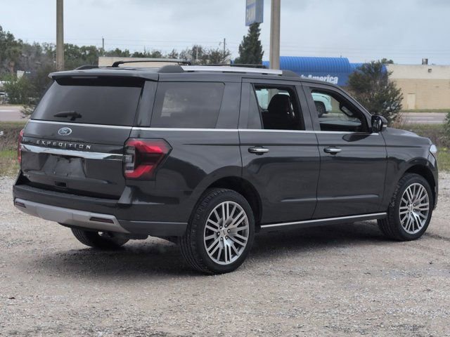 Used 2024 Ford Expedition Limited image 6