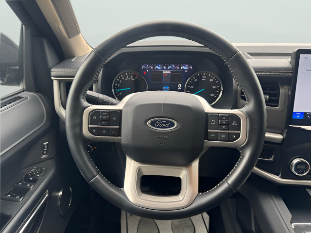 Used 2024 Ford Expedition XLT AWD/4WD image 21