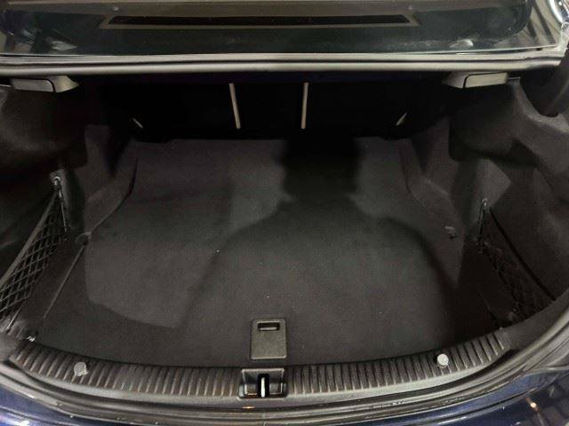 Used 2018 Mercedes-Benz C 300 Sedan image 32