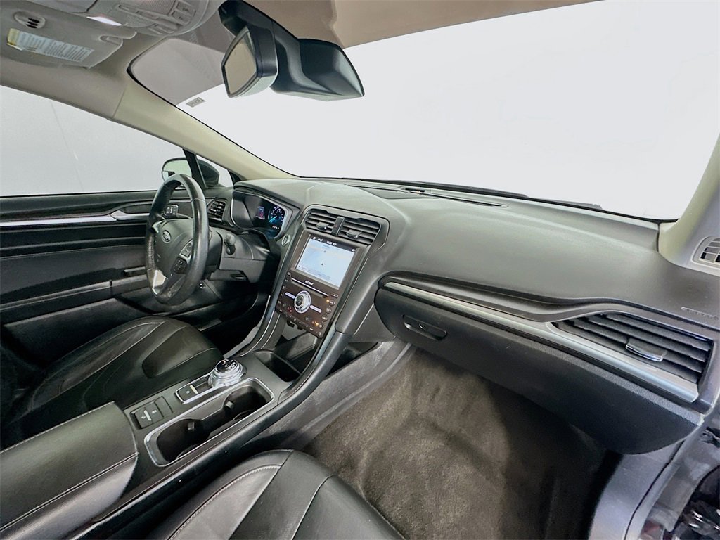 Used 2019 Ford Fusion Titanium image 29
