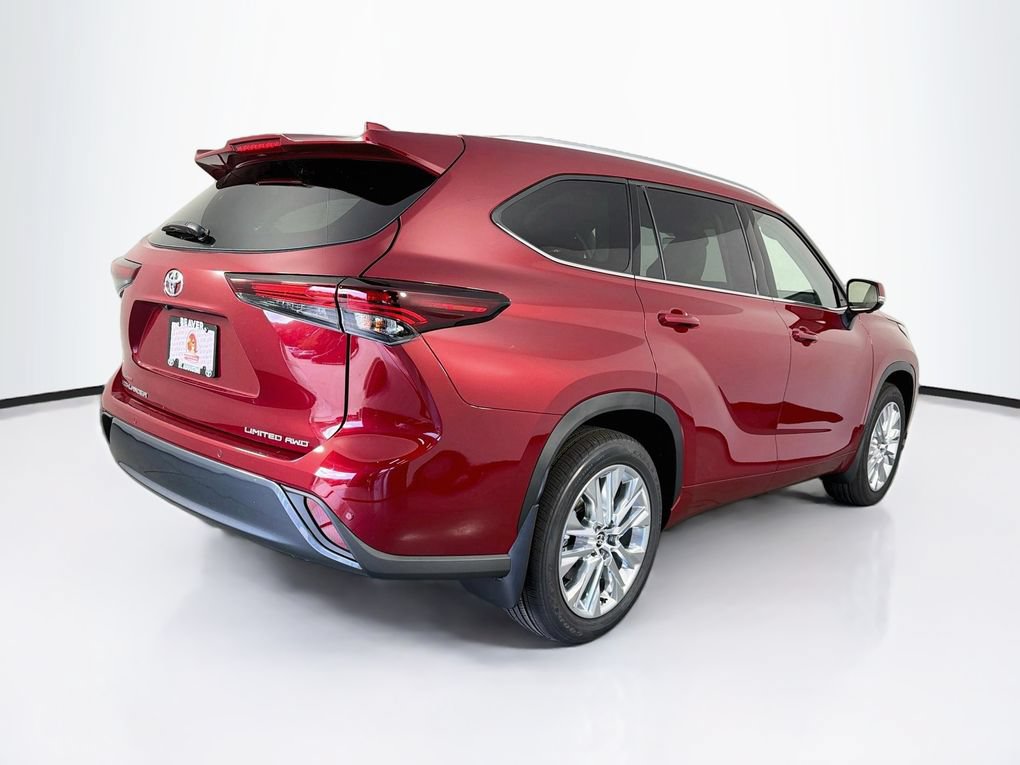 New 2026 Toyota Highlander Limited AWD/4WD image 9