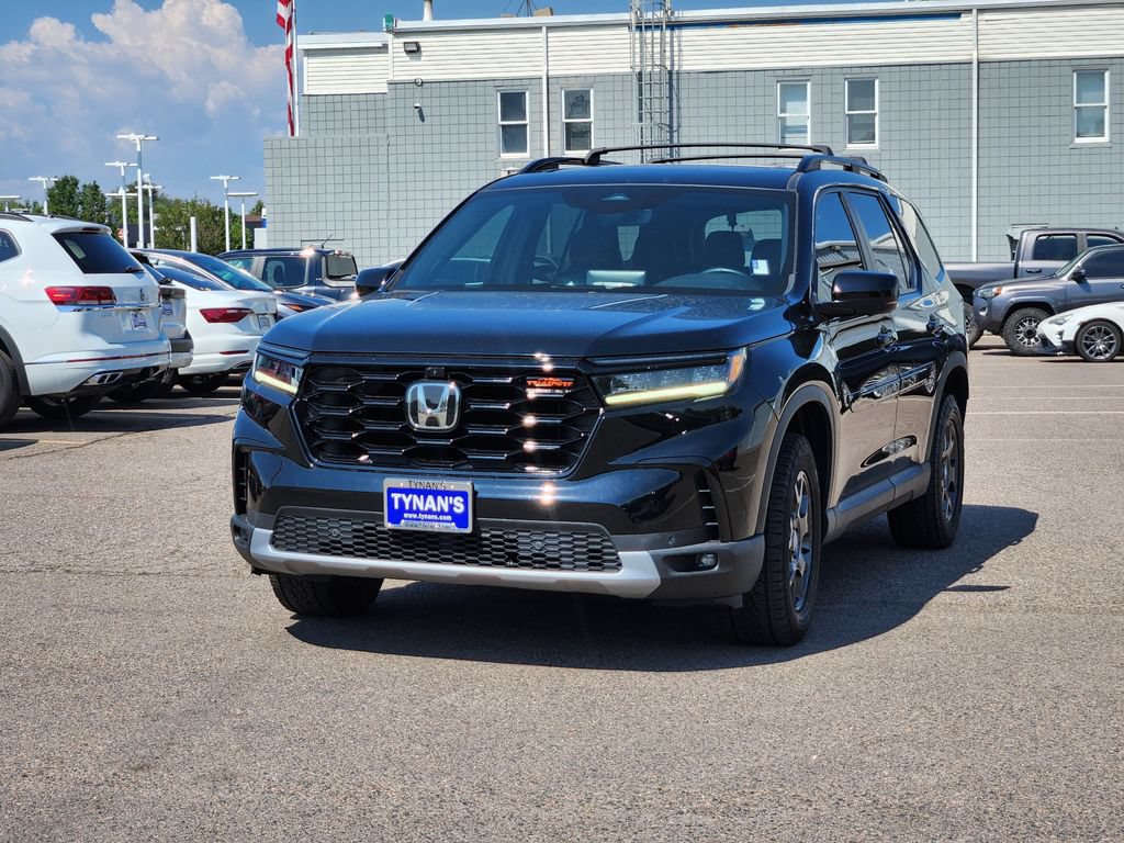 Used 2023 Honda Pilot TrailSport image 3
