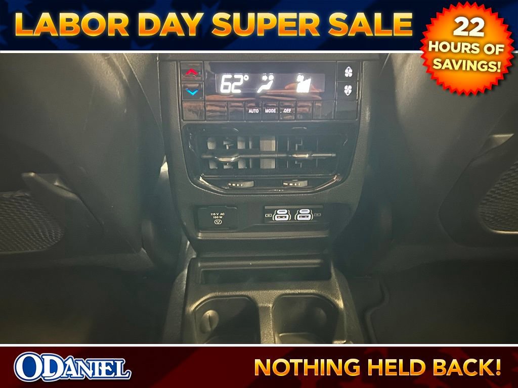 Used 2024 Jeep Grand Cherokee L Altitude AWD/4WD image 19