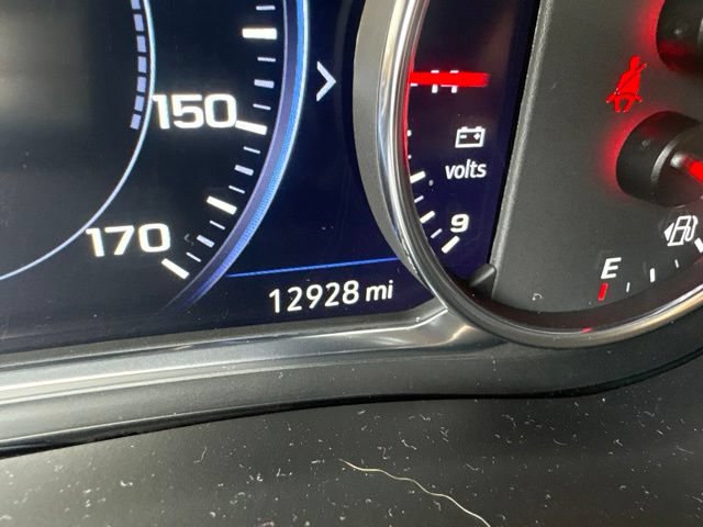 Used 2023 Chevrolet Traverse Premier FWD image 12