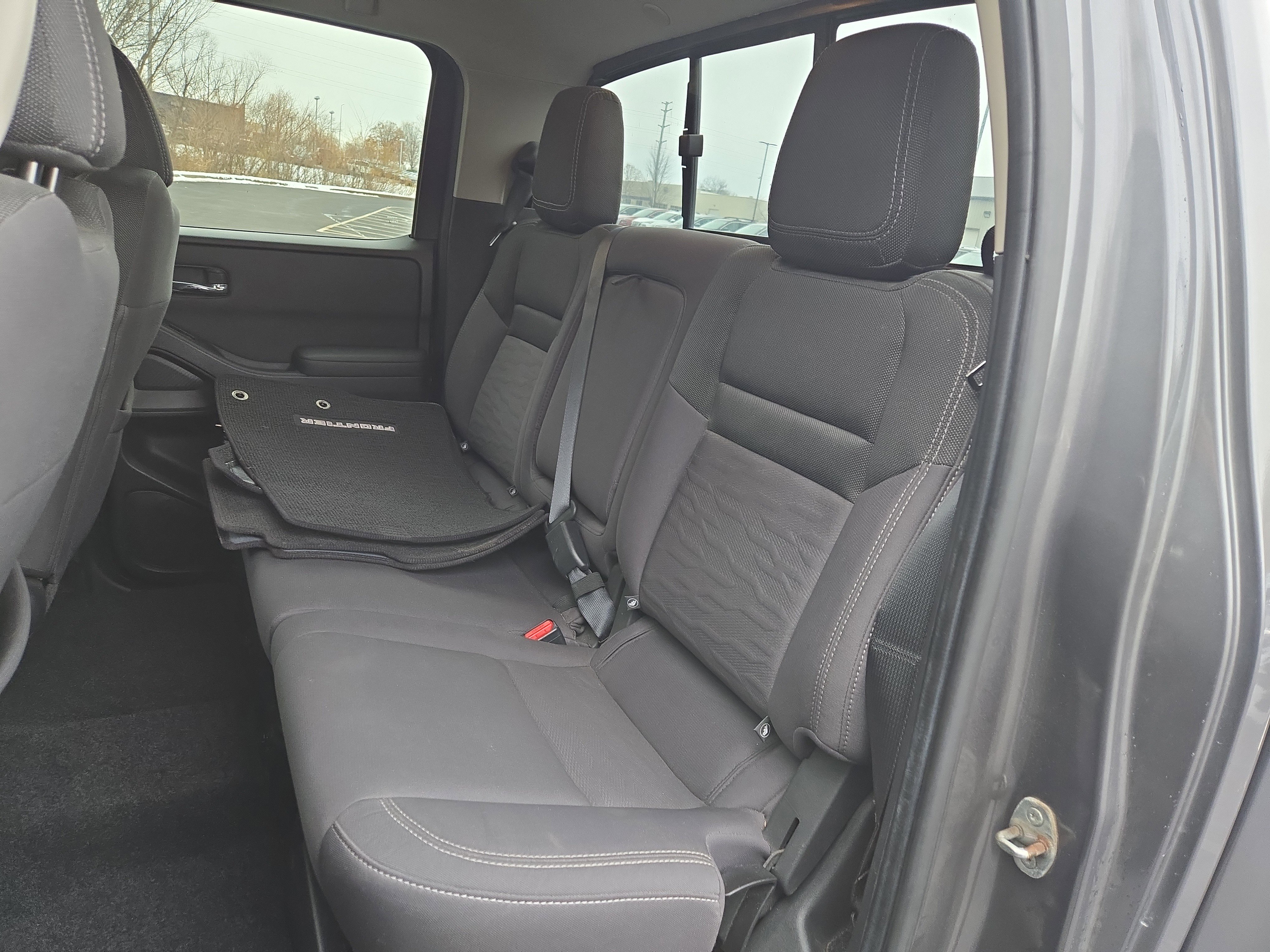 Used 2022 Nissan Frontier SV w/ Technology Package image 26