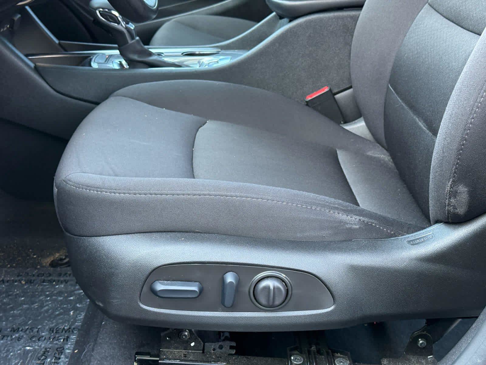 Used 2024 Chevrolet Malibu LT w/ LPO, Floor Liner Package FWD image 12
