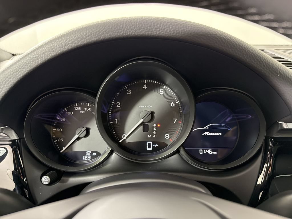 New 2026 Porsche Macan AWD/4WD image 37