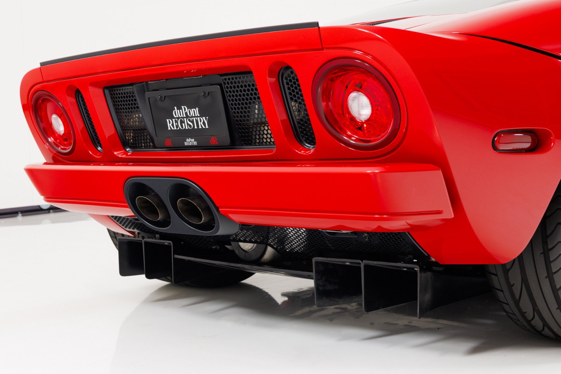 Used 2006 Ford GT RWD image 87