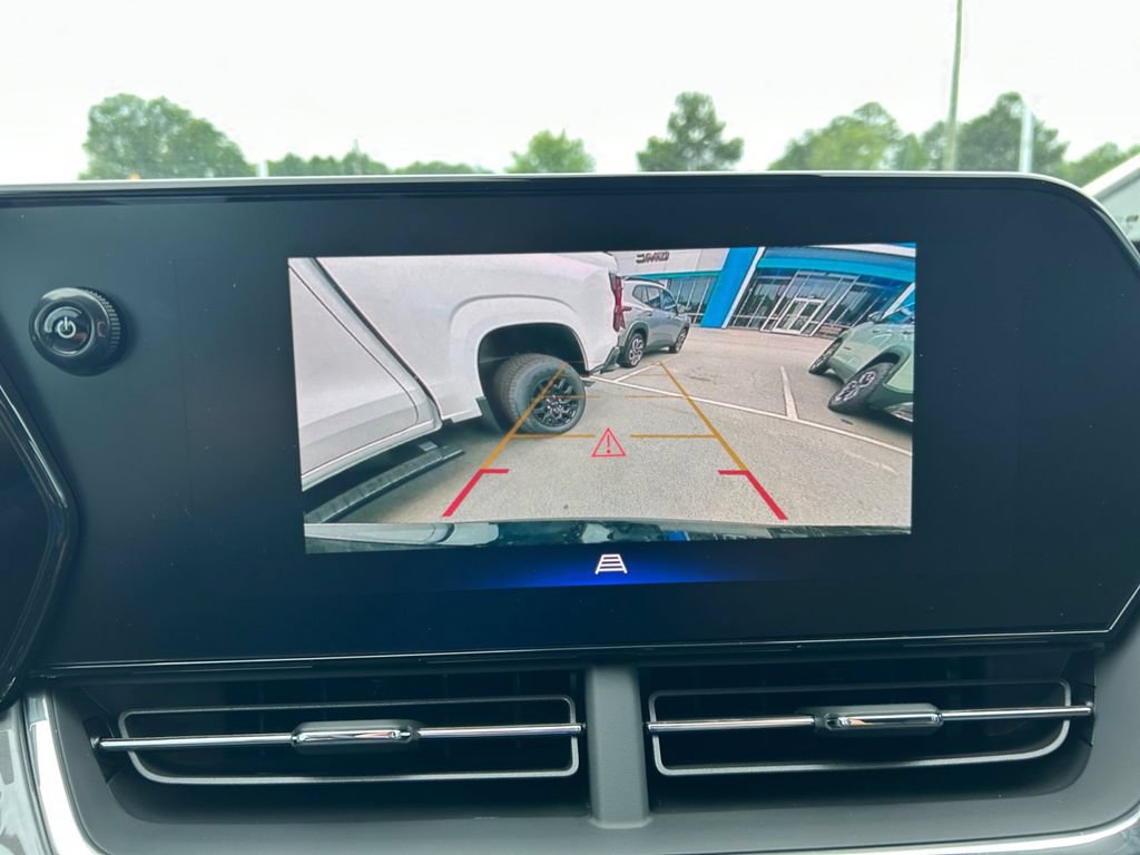 New 2026 Chevrolet Trax ACTIV w/ Driver Confidence Package FWD image 21