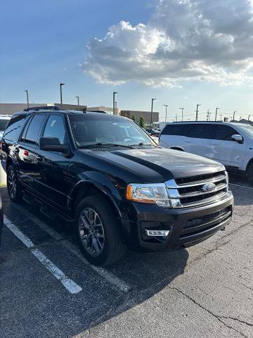 Certified 2017 Ford Expedition XLT w/ Equipment Group 202A AWD/4WD image 2