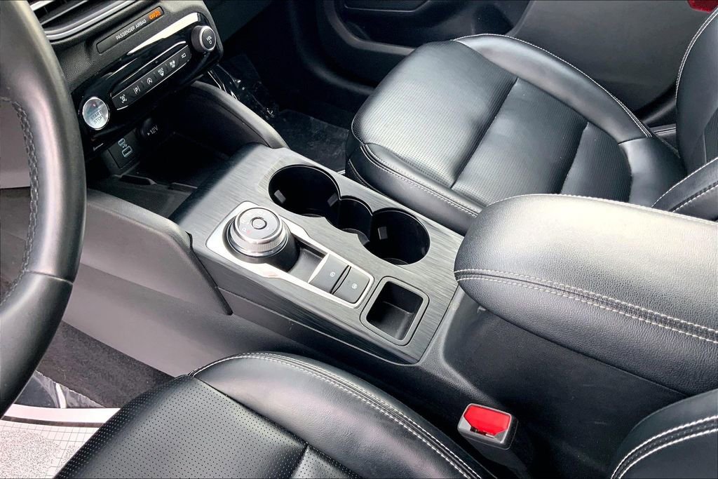 Used 2023 Ford Escape Platinum image 18