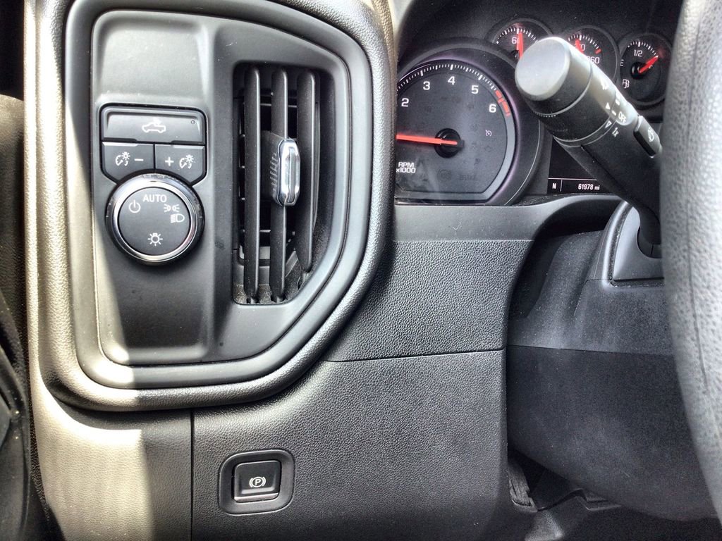 Used 2020 Chevrolet Silverado 1500 Custom w/ Custom Value Package image 18