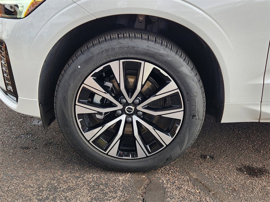 Used 2025 Volvo XC60 B5 Core w/ Protection Package Premier image 29