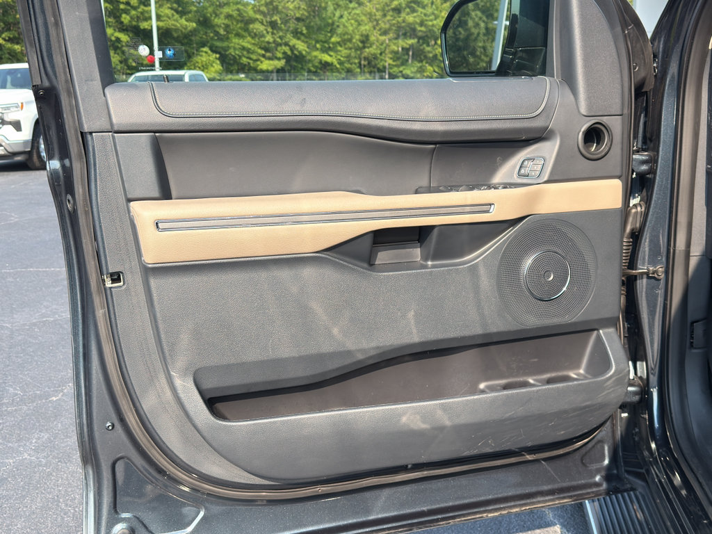 Used 2022 Ford Expedition Max XLT RWD image 33