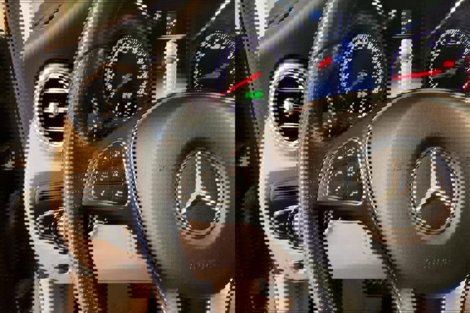 Used 2019 Mercedes-Benz GLC 300 image 22