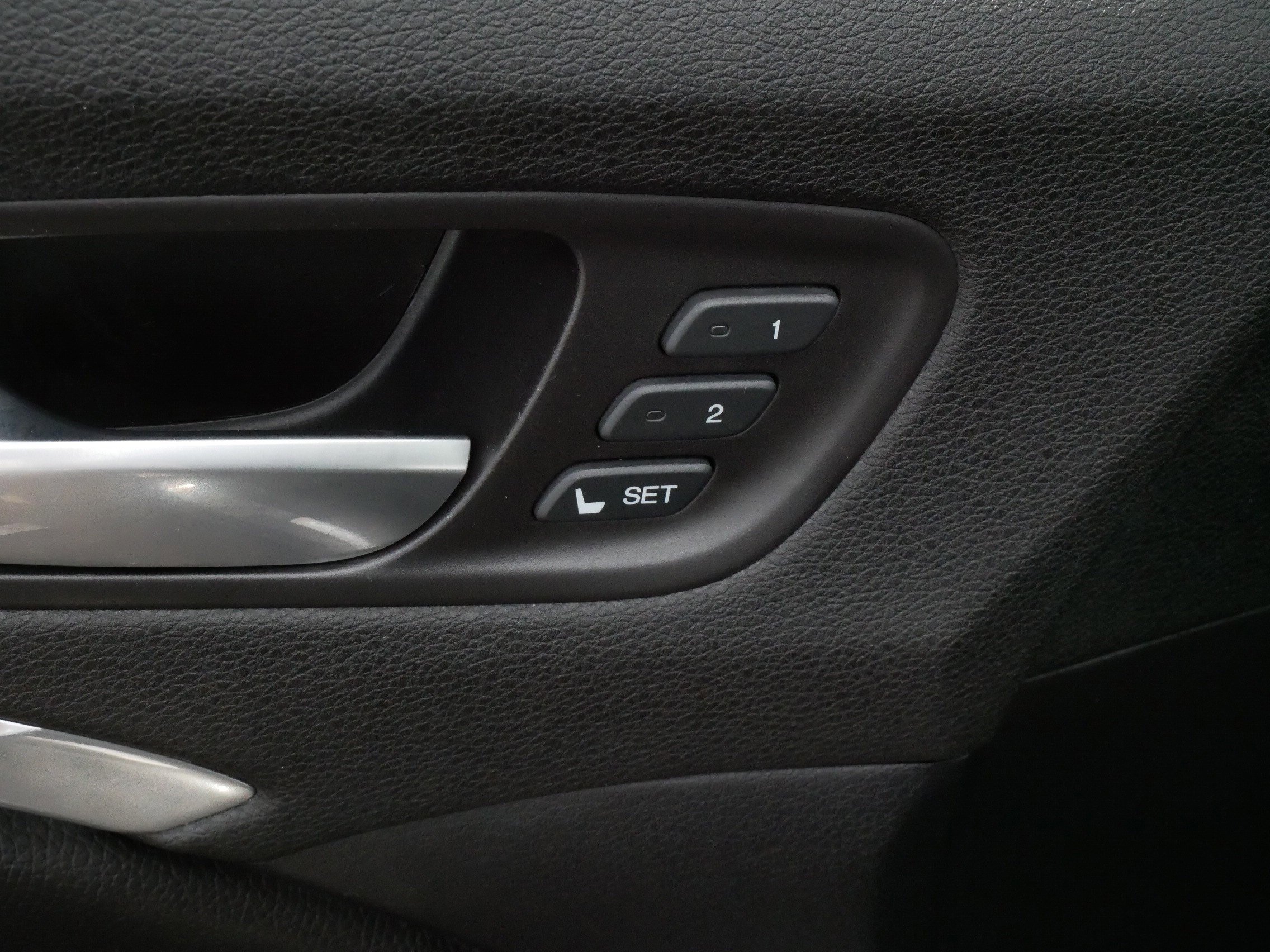 Used 2014 Acura MDX SH-AWD image 18